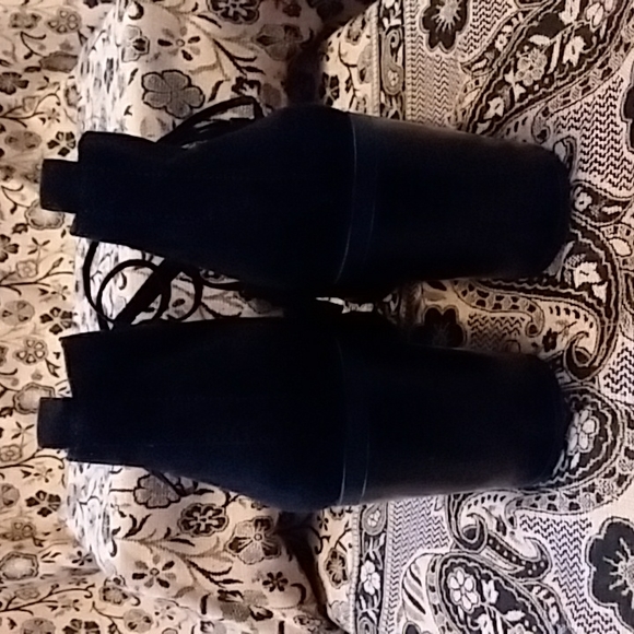 High heel bootied - Picture 4 of 4